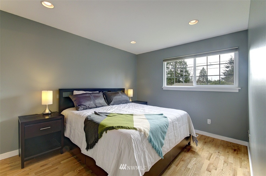 10504 Northeast 194th Street Bothell, WA 98011 - Photo 14 of 20