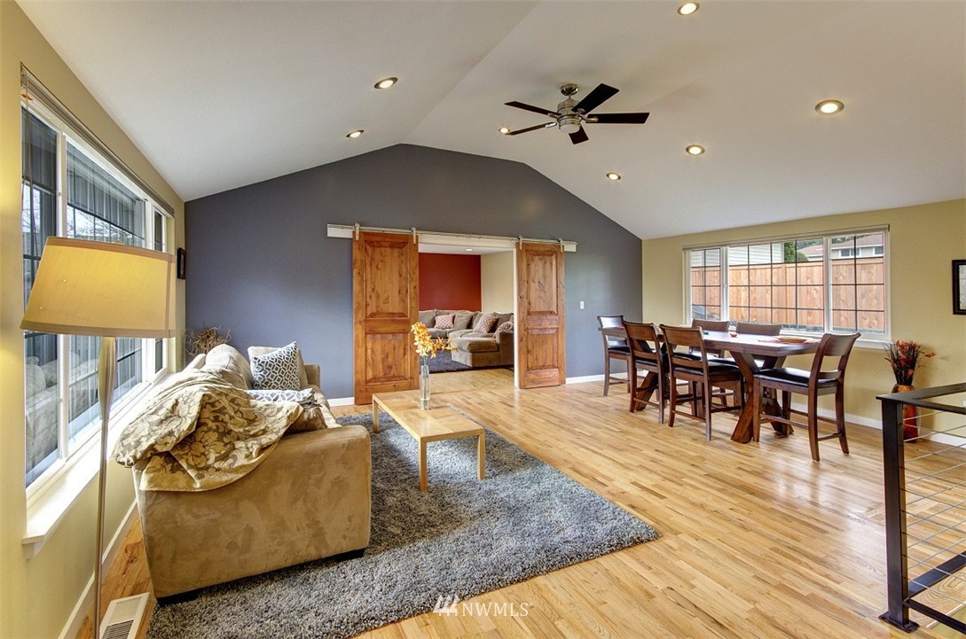 10504 Northeast 194th Street Bothell, WA 98011 - Photo 3 of 20