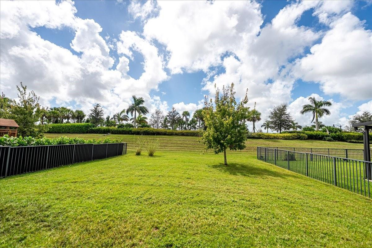 9487 Ligorio Way Port St. Lucie, FL 34987 - Photo 11 of 32 Photo 12