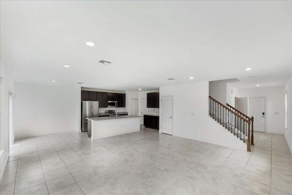 9487 Ligorio Way Port St. Lucie, FL 34987 - Photo 6 of 32 Photo 6