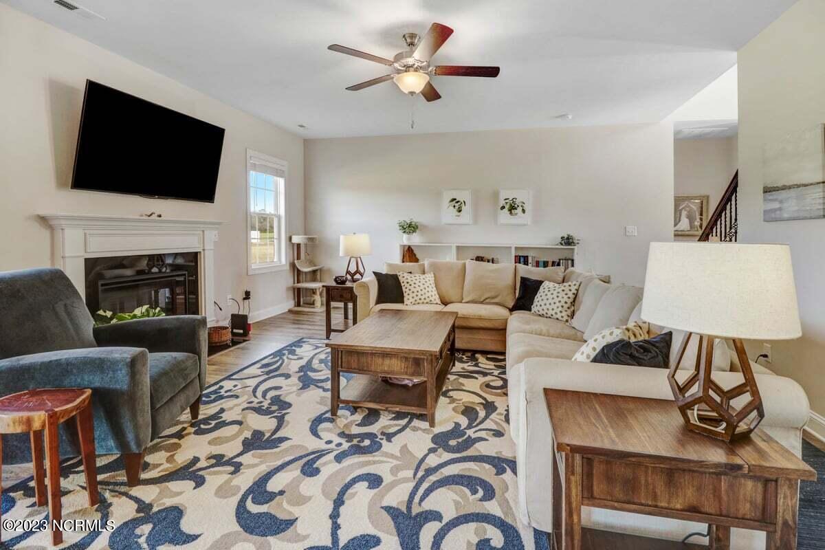 407 Pointe Drive La Grange, NC 28551 - Photo 12 of 41 407 Pointe Dr-24