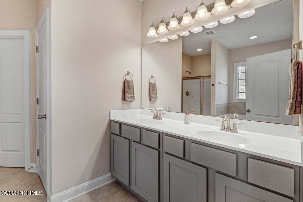 407 Pointe Drive La Grange, NC 28551 - Photo 19 of 41 407 Pointe Dr-33