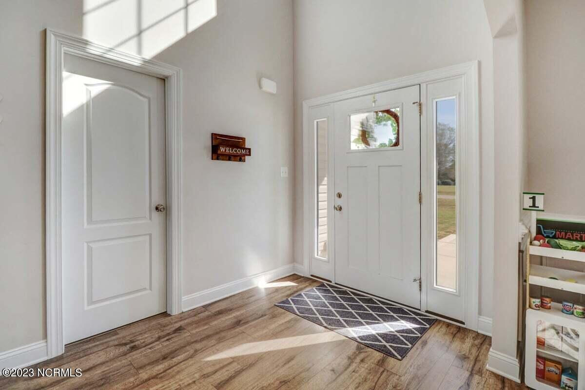 407 Pointe Drive La Grange, NC 28551 - Photo 8 of 41 407 Pointe Dr-19