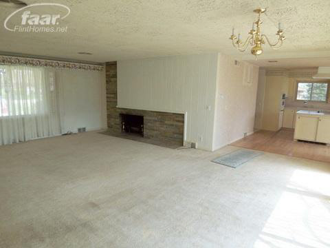 675 Raymond Road Owosso, MI 48867 - Photo 3 of 12 20174751-2.JPG