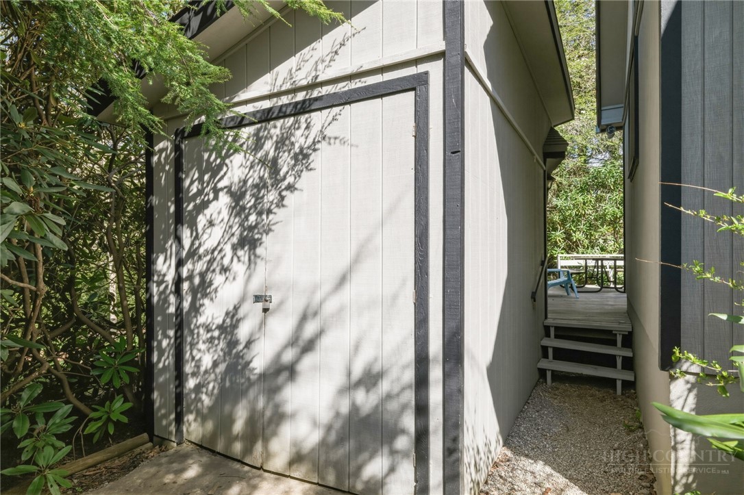 83 Pine Ridge Loop Newland, NC 28657 - Photo 30 of 32