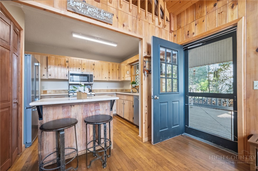 83 Pine Ridge Loop Newland, NC 28657 - Photo 5 of 32