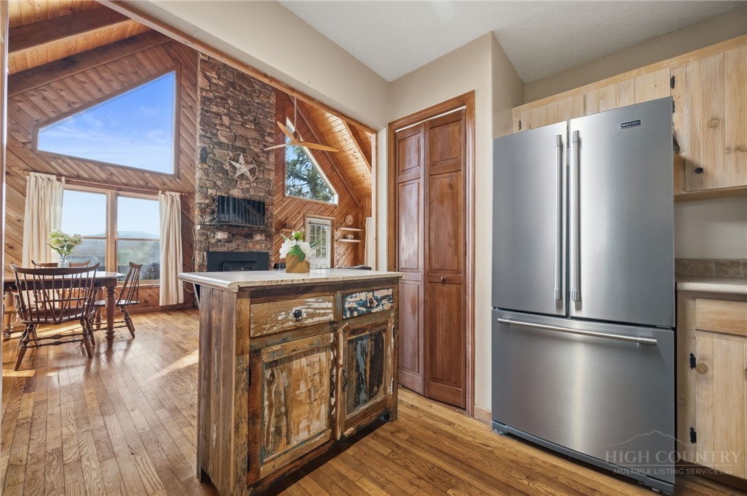 83 Pine Ridge Loop Newland, NC 28657 - Photo 7 of 32