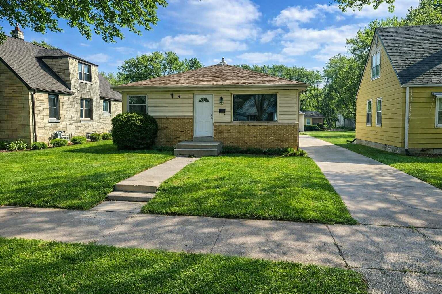 5474 North 56th Street Milwaukee, WI 53218 - Photo 1 of 1 Front of House