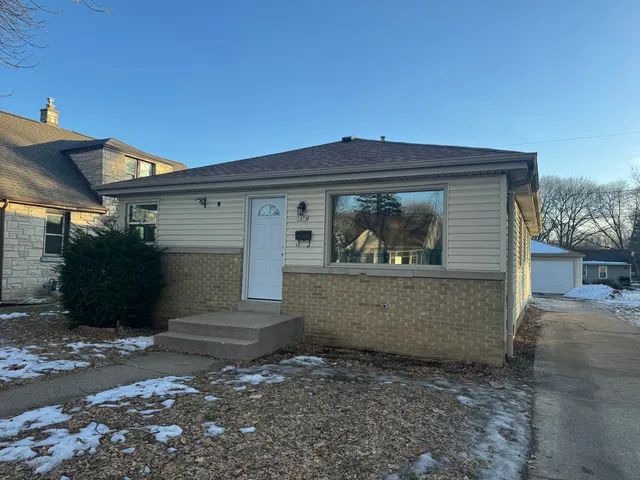 $219,900 | 5474 North 56th Street, Milwaukee, WI 53218