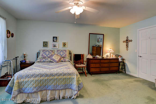 805 Cassville Road Jackson, NJ 08527 - Photo 12 of 36 805 Cassville Rd Jackson NJ-small-001-Ma
