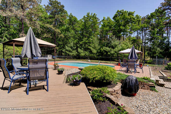 805 Cassville Road Jackson, NJ 08527 - Photo 25 of 36 805 Cassville Rd Jackson NJ-small-023-Ba