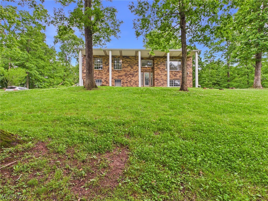655 Ridgewood Boulevard Belpre, OH 45714 - Photo 1 of 26
