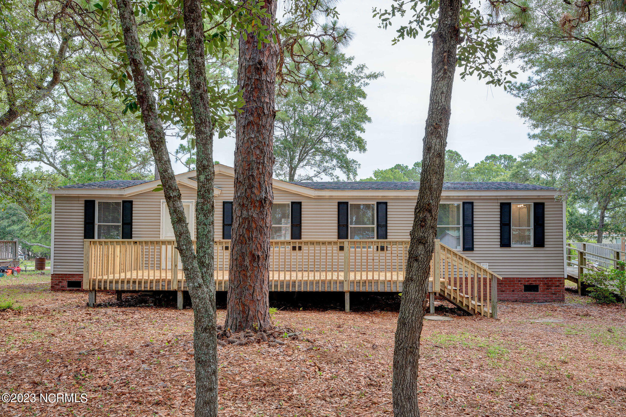 4701 Port Loop Road Southeast Southport, NC 28461 - Photo 5 of 39 4701PortLoopEdit-2