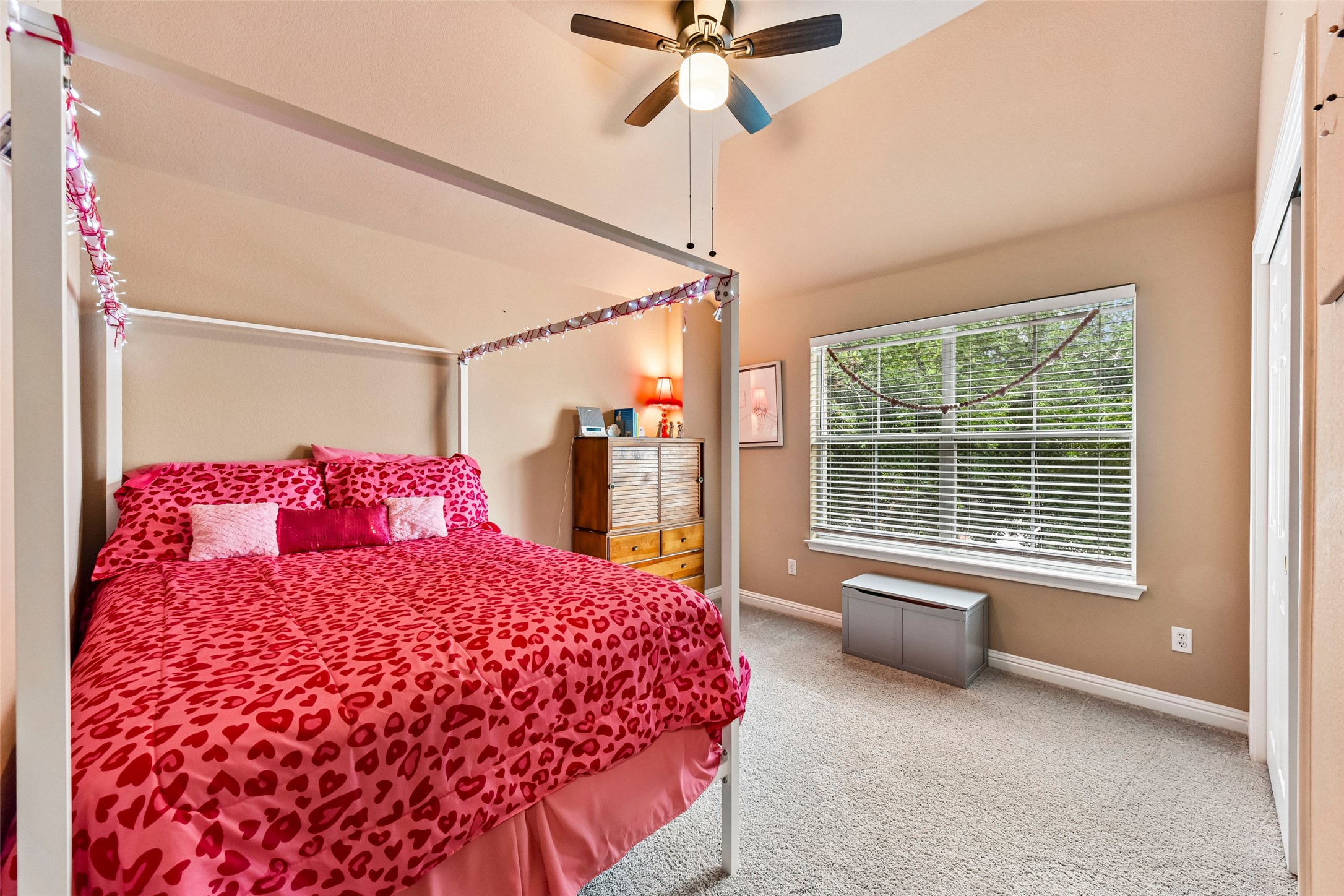 10216 Anahuac Trail Austin, TX 78747 - Photo 31 of 39 a bed room with a bed and a window