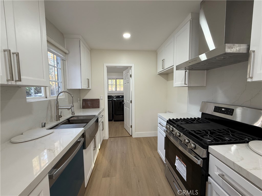 9123 Woodley Avenue North Hills, CA 91343 - Photo 11 of 33