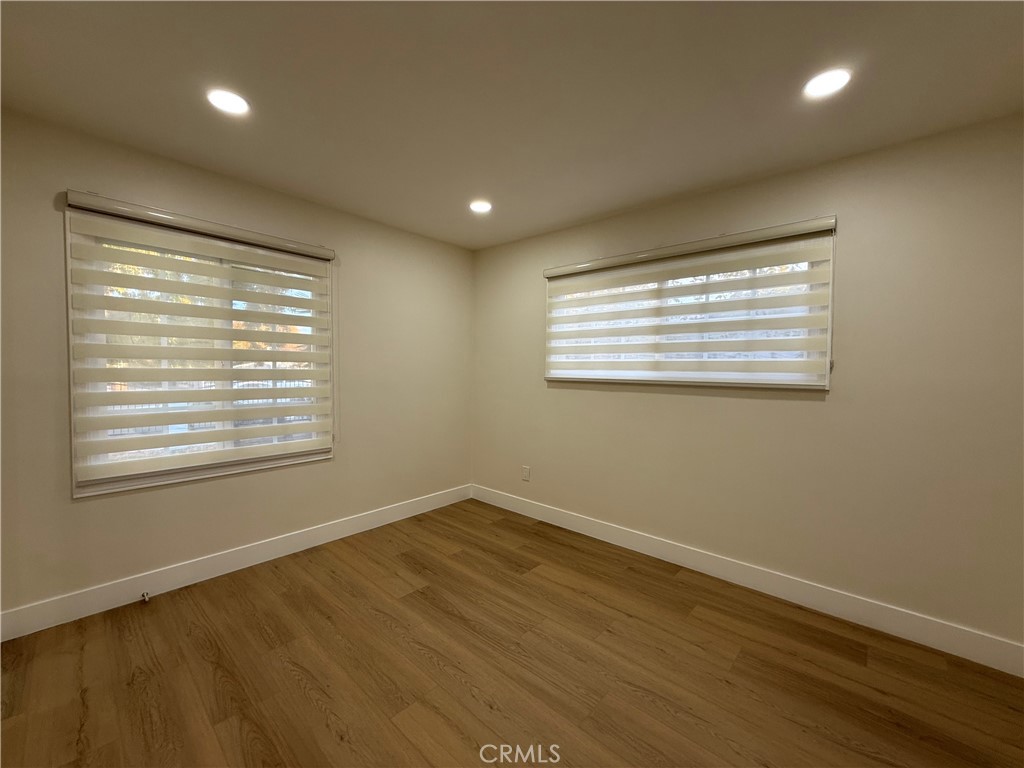 9123 Woodley Avenue North Hills, CA 91343 - Photo 15 of 33