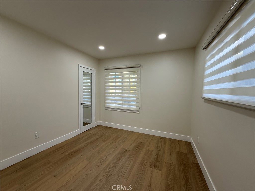 9123 Woodley Avenue North Hills, CA 91343 - Photo 18 of 33