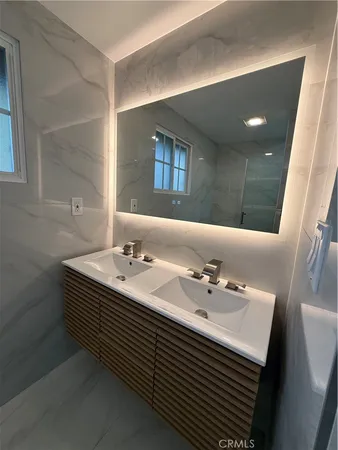 $3,999 | 9123 Woodley Avenue, North Hills, CA 91343