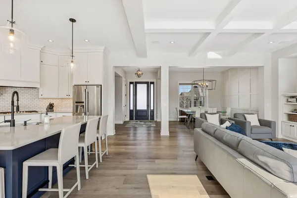 $1,850,000 | 16865 46th Avenue North, Plymouth, MN 55446