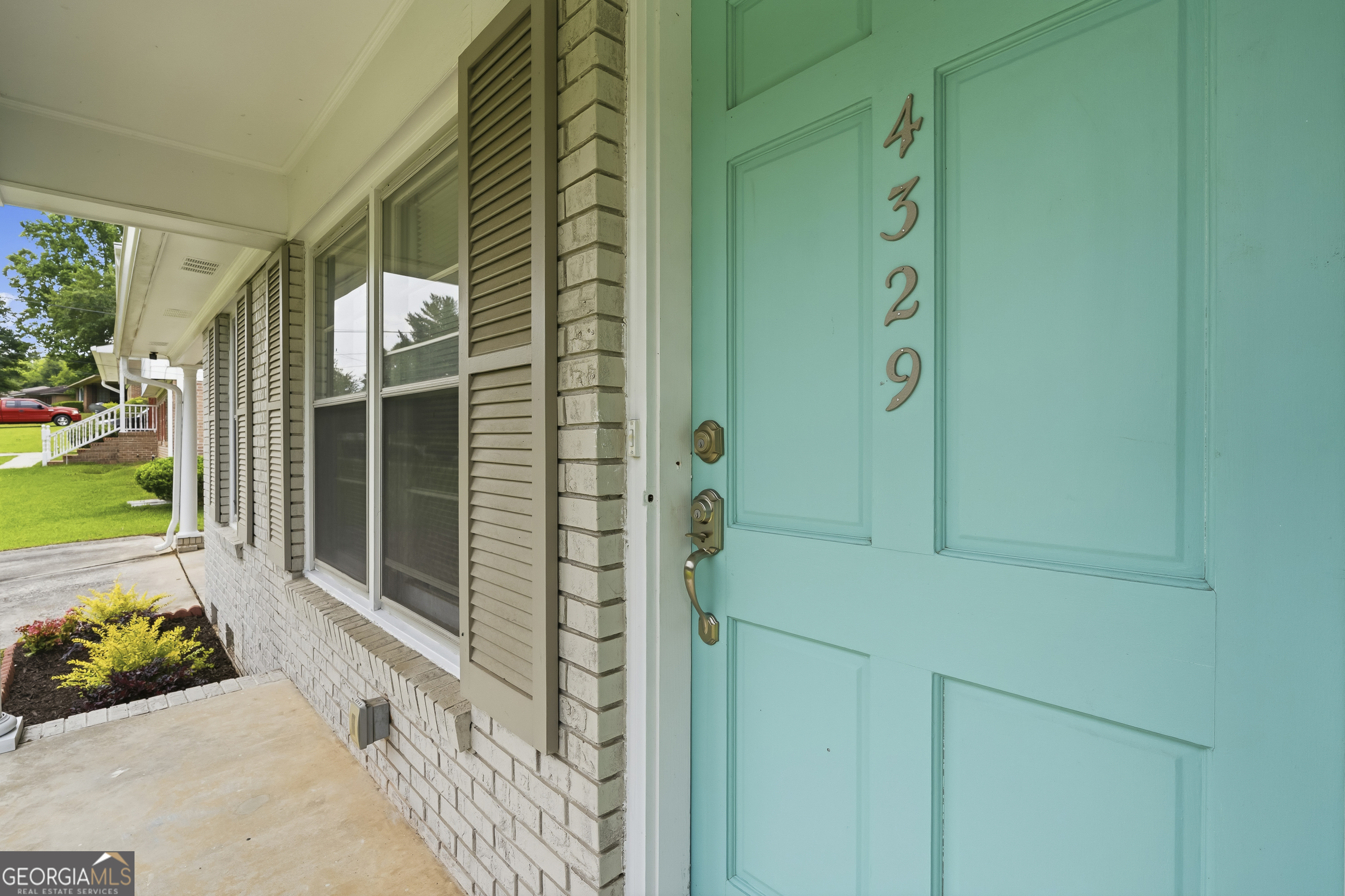 4329 Essex Road Macon, GA 31206 - Photo 6 of 38