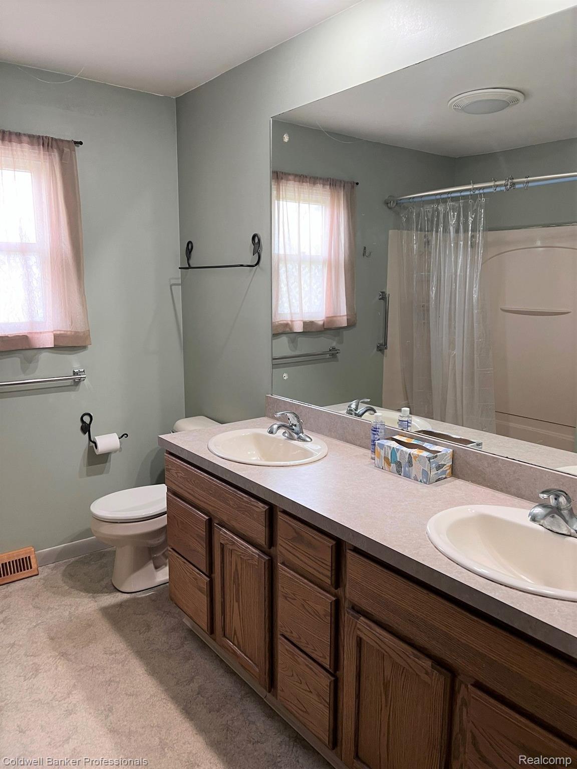 505 North Main Street Perry, MI 48872 - Photo 12 of 24 Gallery Image 12