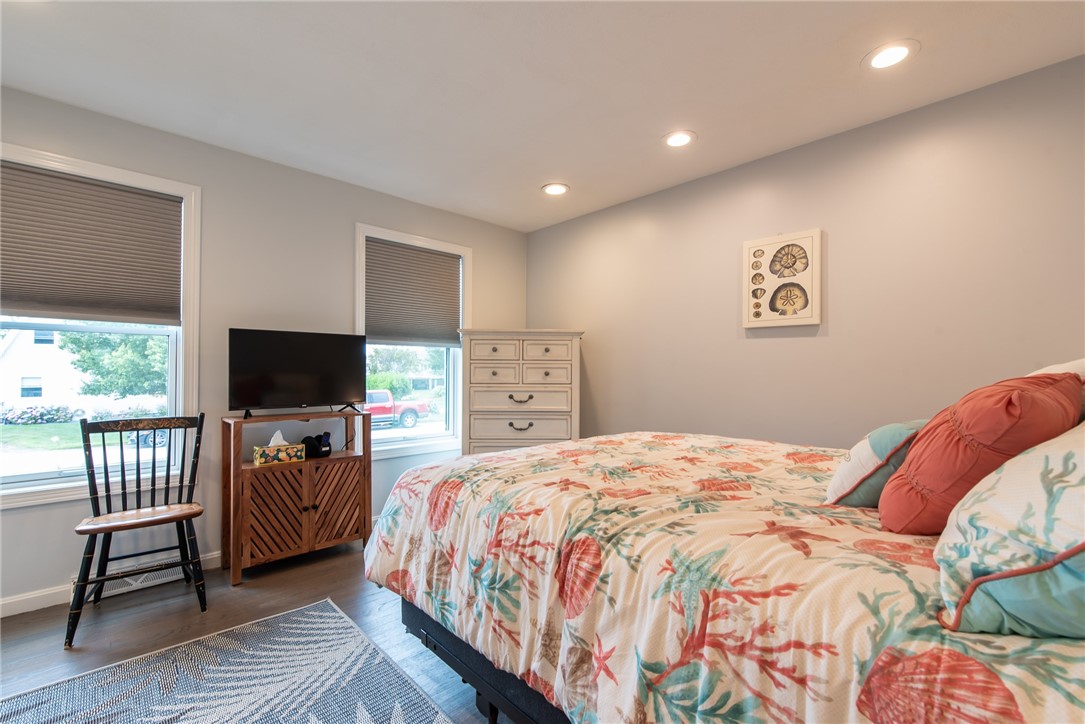2 Bristol Road Narragansett, RI 02882 - Photo 19 of 42 1st Floor