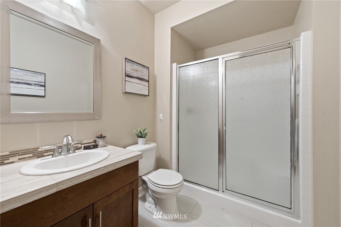 17511 Meridian Place West Bothell, WA 98012 - Photo 14 of 31