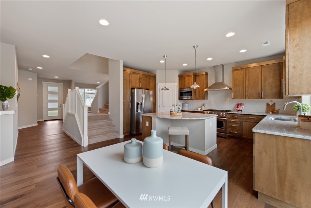 17511 Meridian Place West Bothell, WA 98012 - Photo 7 of 31