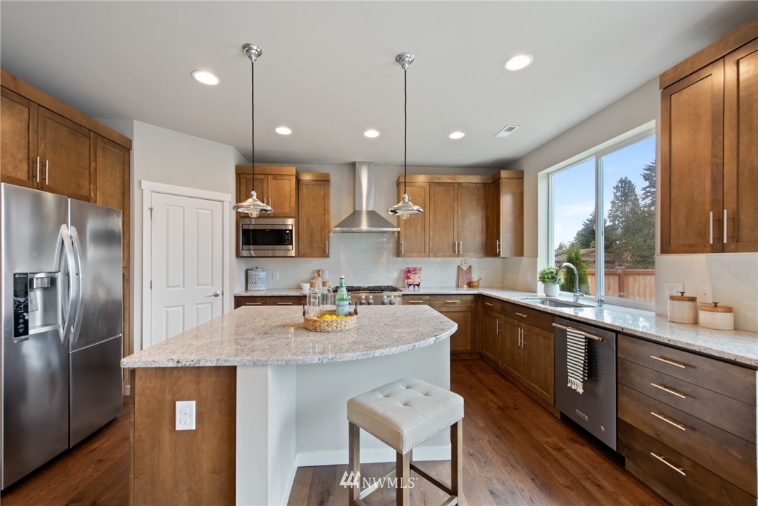 17511 Meridian Place West Bothell, WA 98012 - Photo 8 of 31