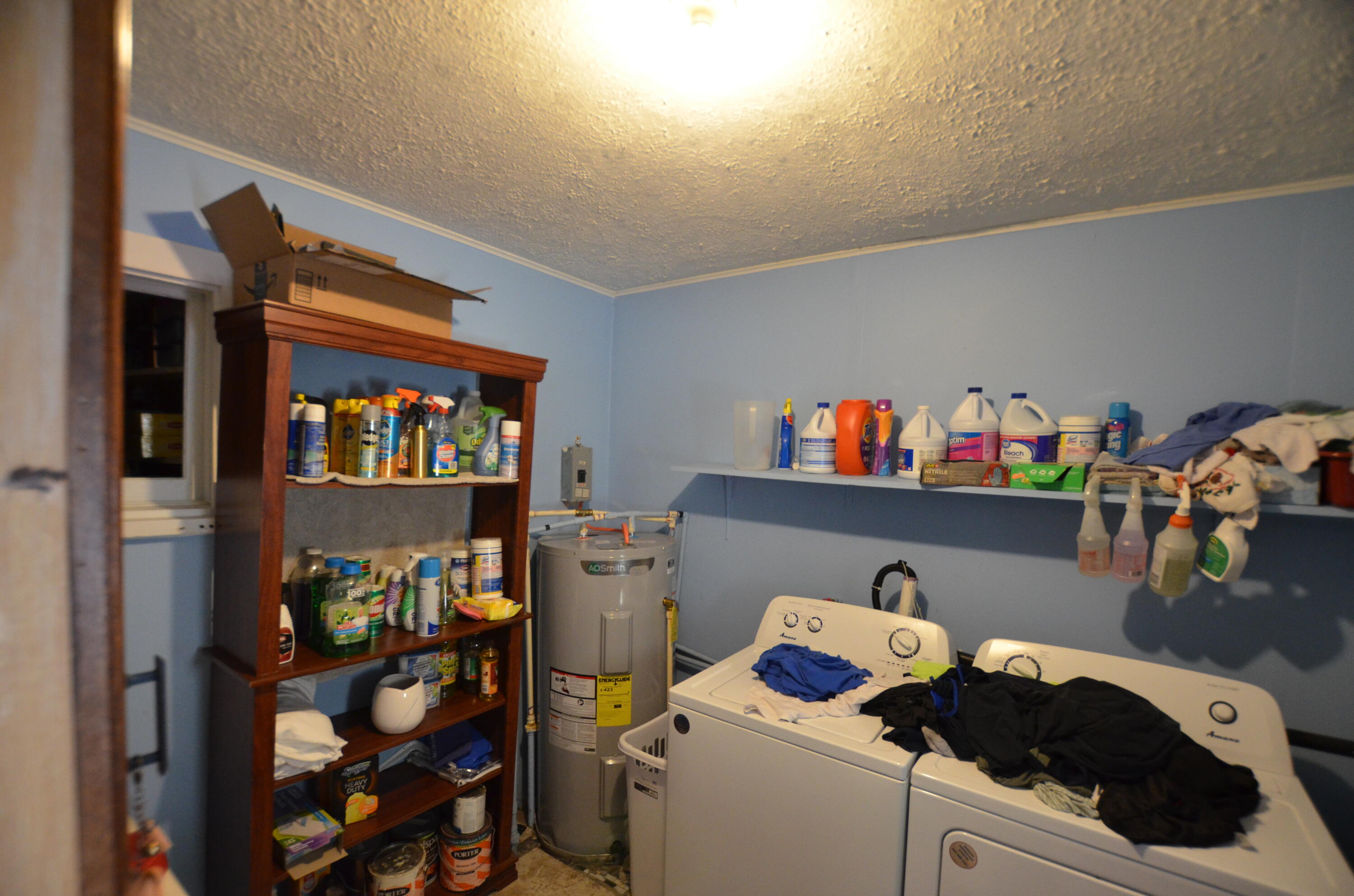346 Goose Creek Road Jackson, KY 41339 - Photo 16 of 40 Utility Room!