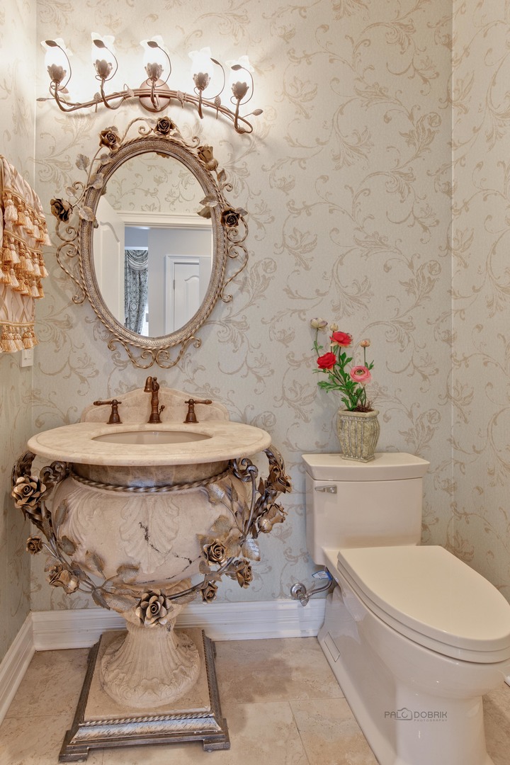 1557 Harding Road Northfield, IL 60093 - Photo 31 of 54 Gallery Image 31