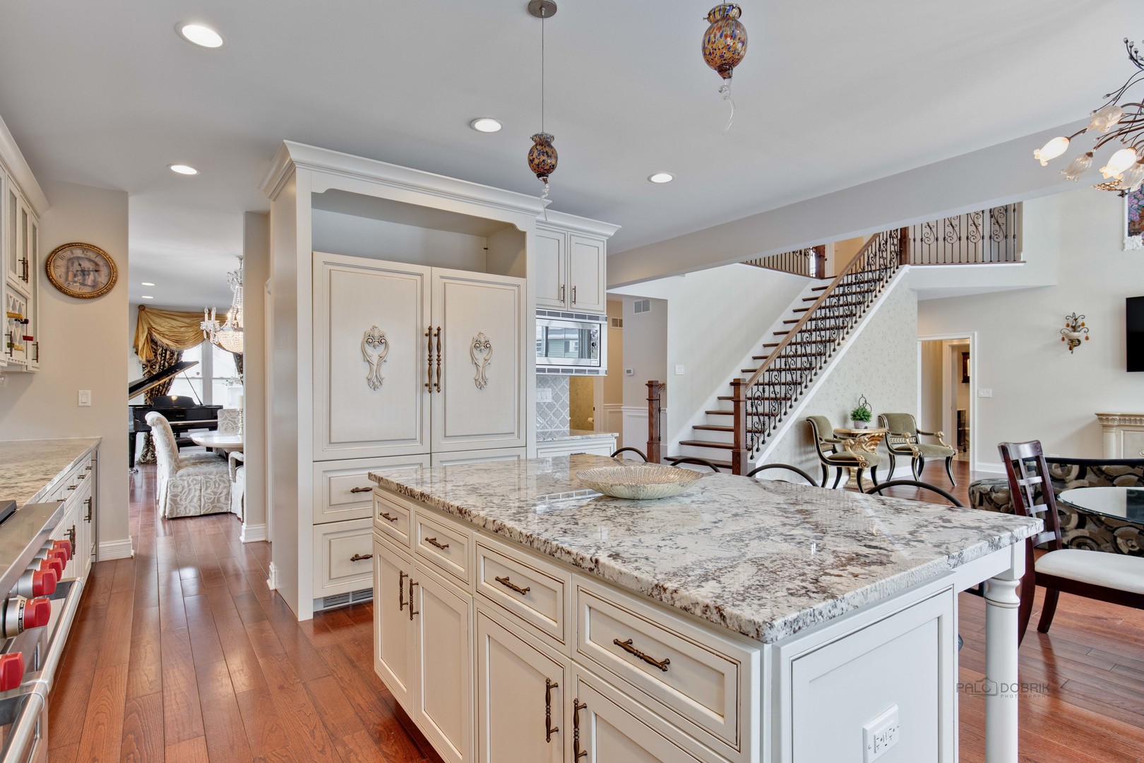 1557 Harding Road Northfield, IL 60093 - Photo 7 of 54 Gallery Image 7