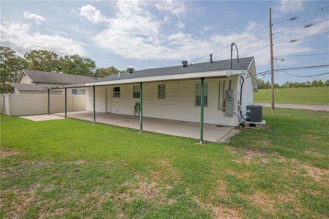 14064 River Road Destrehan, LA 70047 - Photo 3 of 12