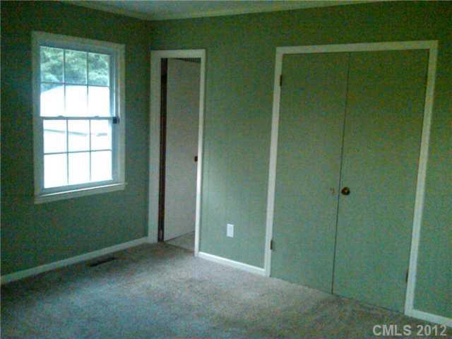 621 Ralph Handsel Boulevard Stanley, NC 28164 - Photo 11 of 16 Gallery Image 11