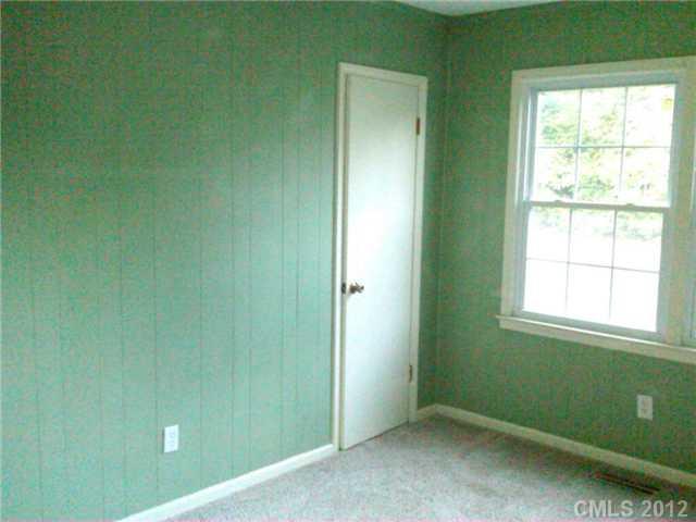 621 Ralph Handsel Boulevard Stanley, NC 28164 - Photo 14 of 16 Gallery Image 14