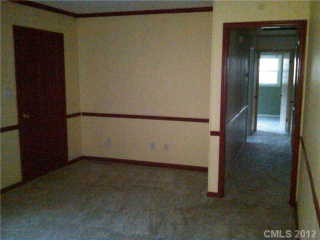 621 Ralph Handsel Boulevard Stanley, NC 28164 - Photo 3 of 16 Gallery Image 3