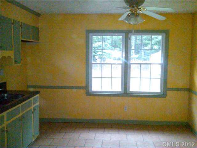 621 Ralph Handsel Boulevard Stanley, NC 28164 - Photo 4 of 16 Gallery Image 4