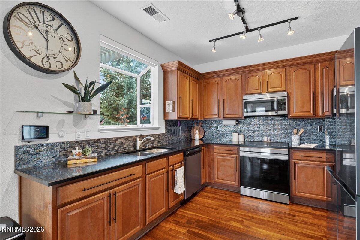 1091 Crown View Drive Reno, NV 89523 - Photo 14 of 61 15-DSC_1166