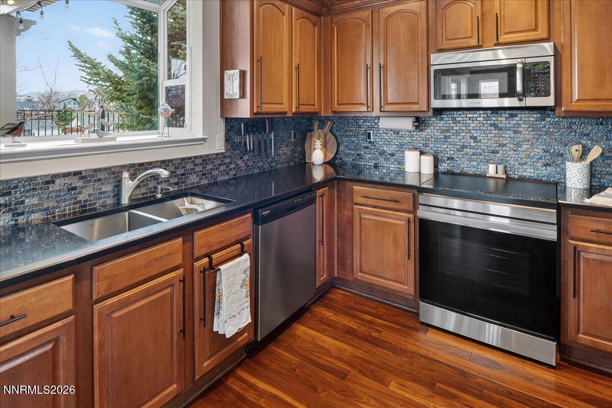 1091 Crown View Drive Reno, NV 89523 - Photo 15 of 61 16-DSC_1353