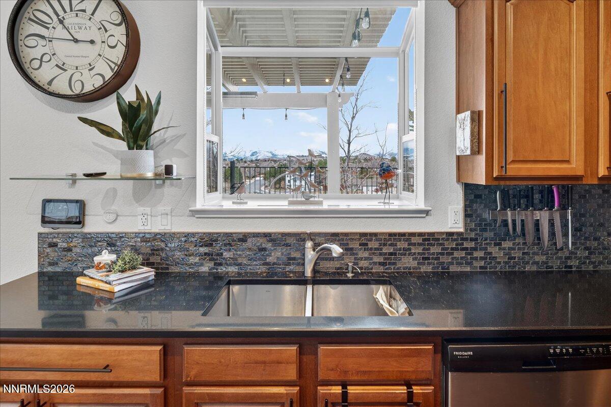 1091 Crown View Drive Reno, NV 89523 - Photo 16 of 61 17-DSC_1387