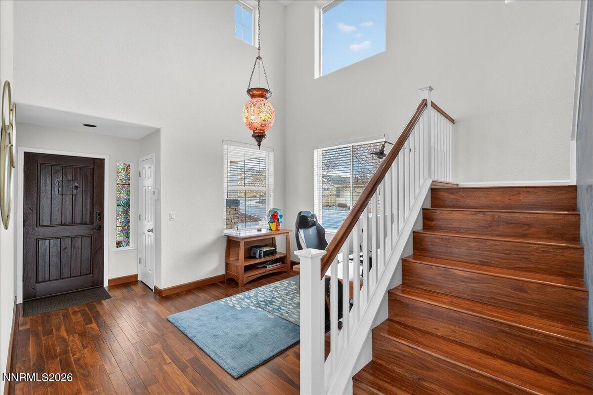 1091 Crown View Drive Reno, NV 89523 - Photo 5 of 61 06-DSC_1060