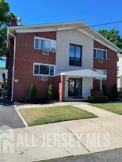 $1,700 | 117 West 3rd Avenue, Unit 9, Roselle, NJ 07203
