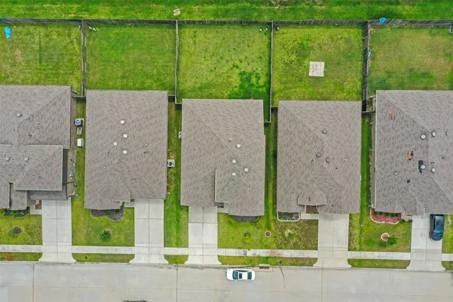 a view of an outdoor space