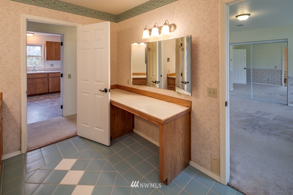 2214 East Hemmi Road Everson, WA 98247 - Photo 14 of 25 Gallery Image 14