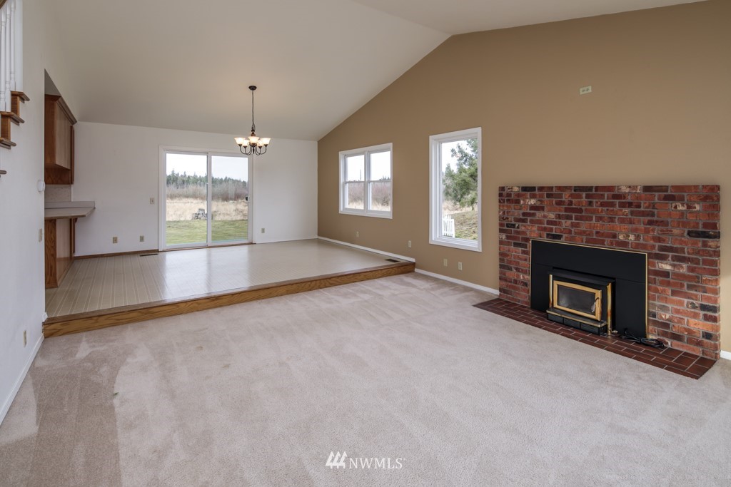 2214 East Hemmi Road Everson, WA 98247 - Photo 3 of 25 Gallery Image 3