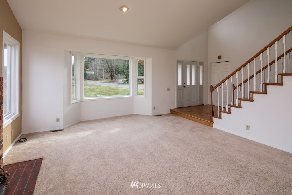 2214 East Hemmi Road Everson, WA 98247 - Photo 4 of 25 Gallery Image 4
