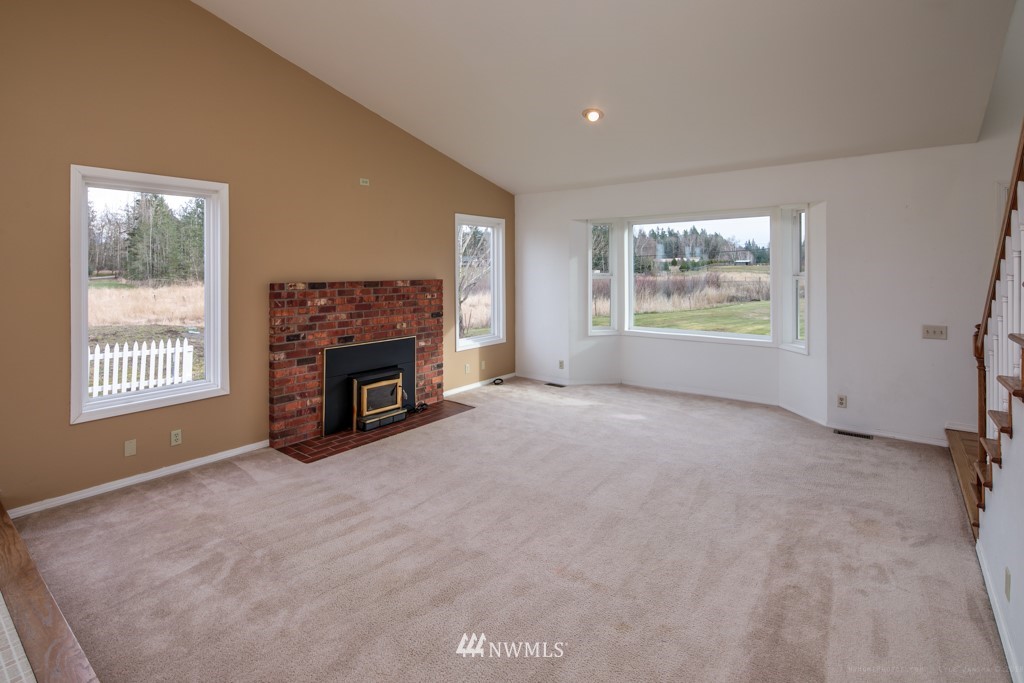 2214 East Hemmi Road Everson, WA 98247 - Photo 6 of 25 Gallery Image 6