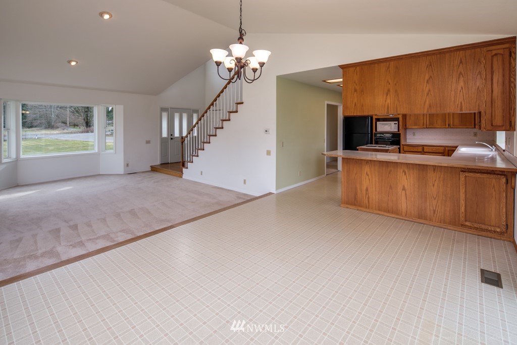 2214 East Hemmi Road Everson, WA 98247 - Photo 8 of 25 Gallery Image 8