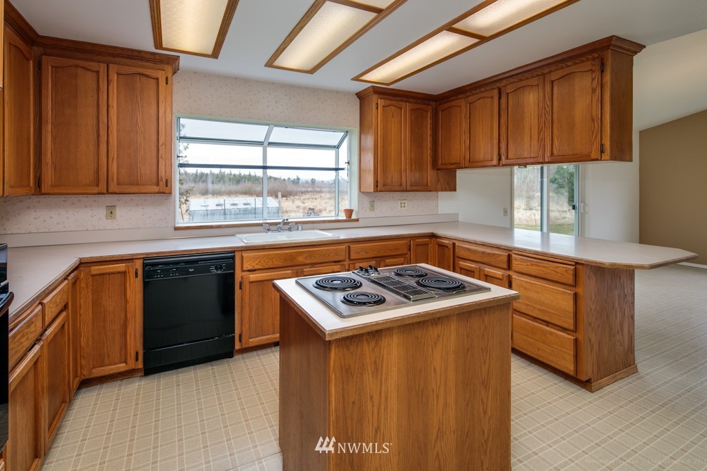 2214 East Hemmi Road Everson, WA 98247 - Photo 10 of 25 Gallery Image 10