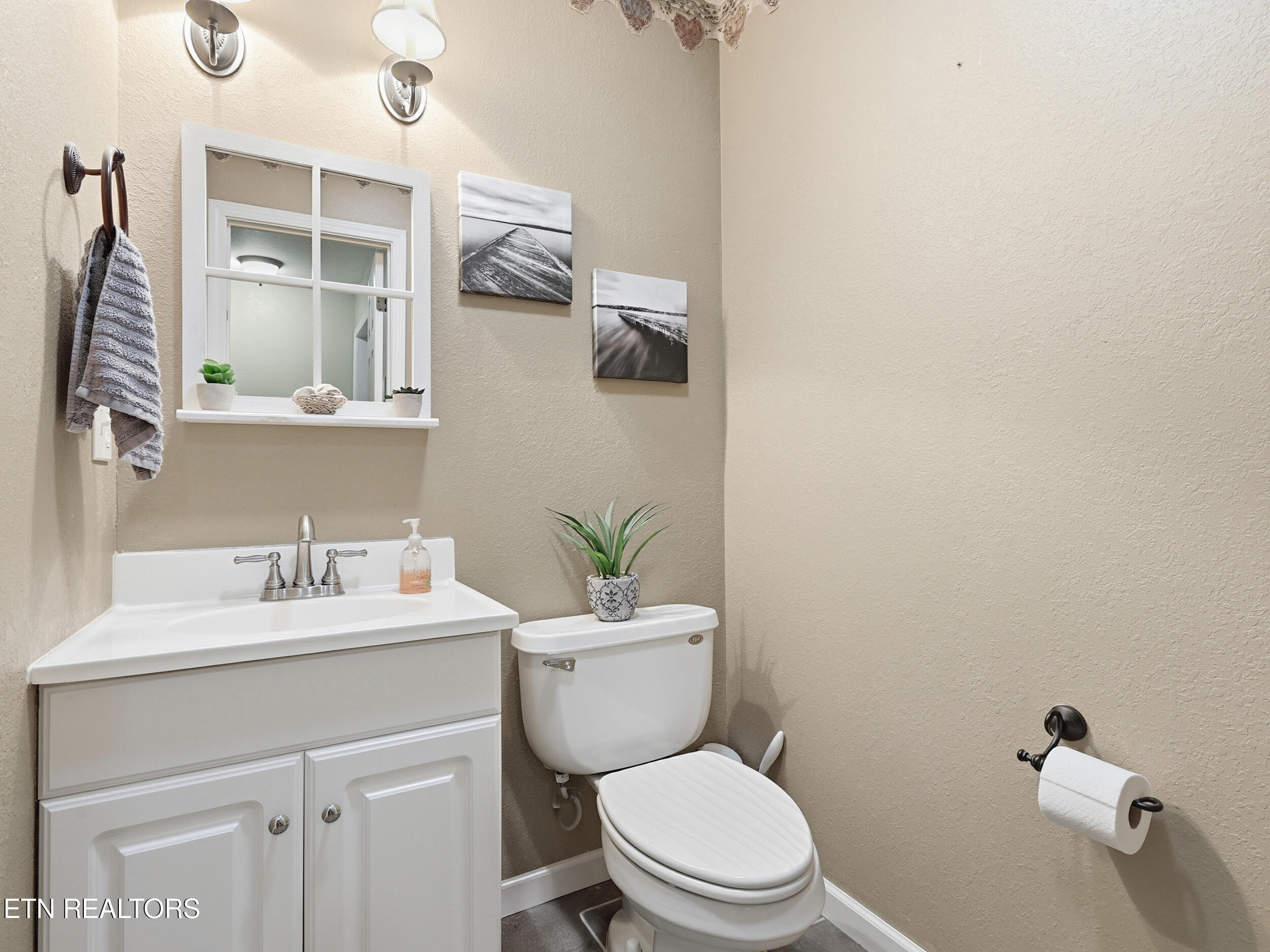 3772 Chilly Springs Road Maryville, TN 37803 - Photo 18 of 56 Half Bathroom Downstairs